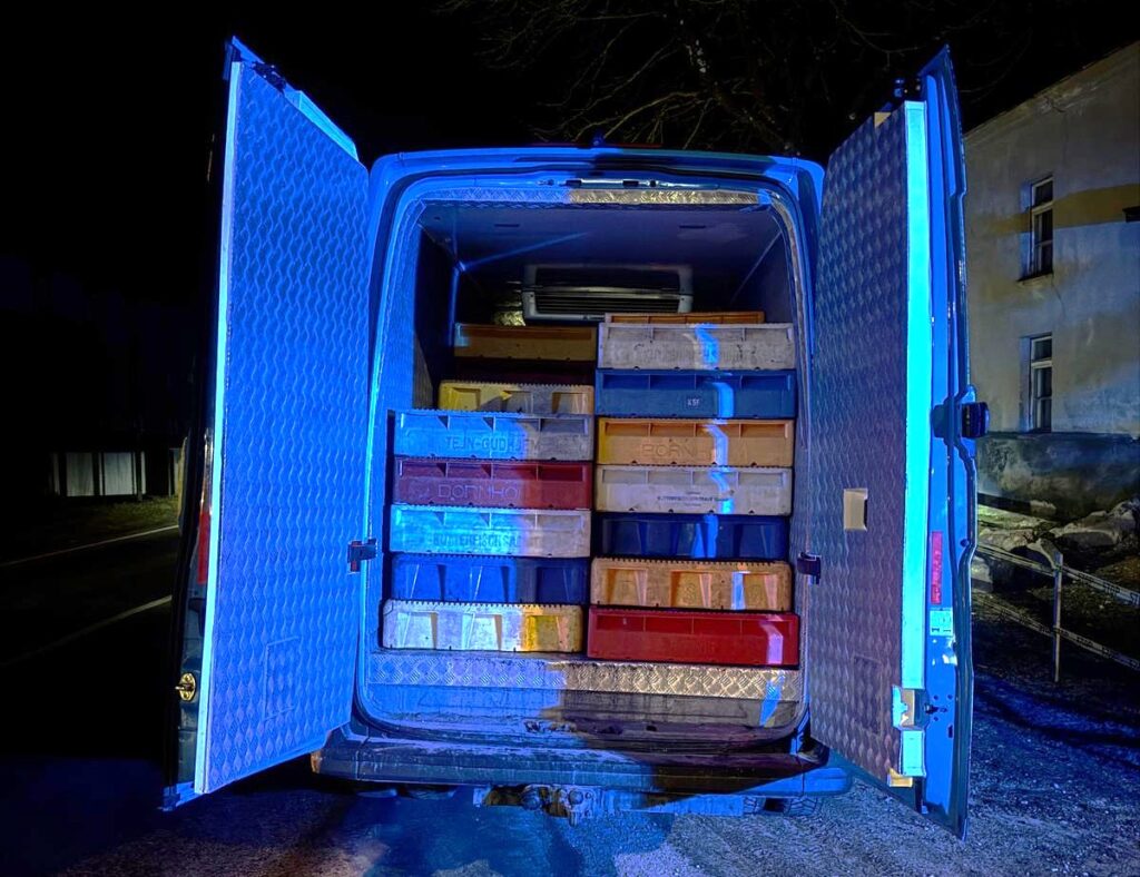 11 tūkst. pakelių kontrabandinių cigarečių ir narkotikai