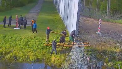 Migrantų šturmas ties trijų šalių siena